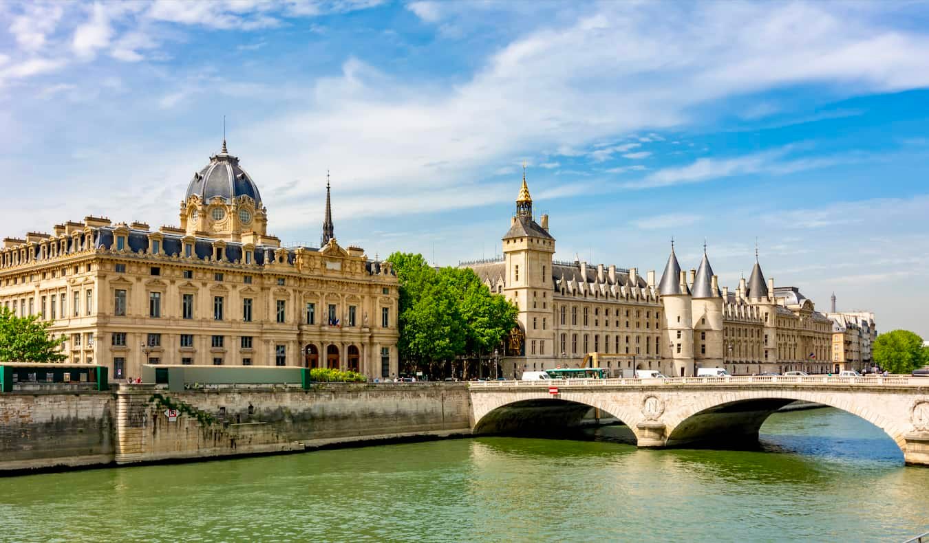 You are currently viewing The 8 Best Hotels in Paris